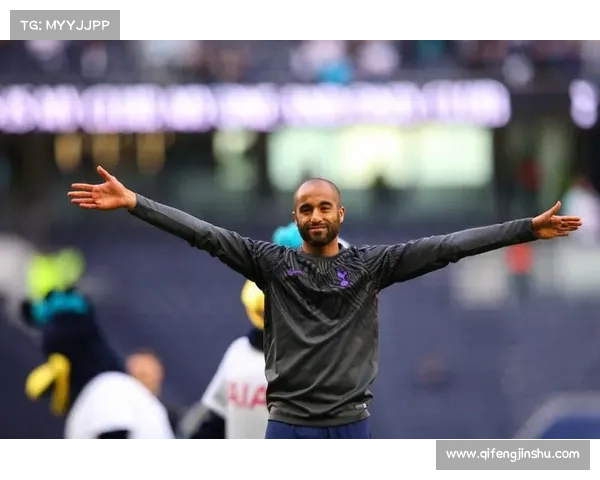 从战术定位与球队平衡角度解析小卢卡斯在巴黎长期担任替补的深层原因 从战术定位与球队平衡角度解析小卢卡斯在巴黎长期担任替补的深层原因